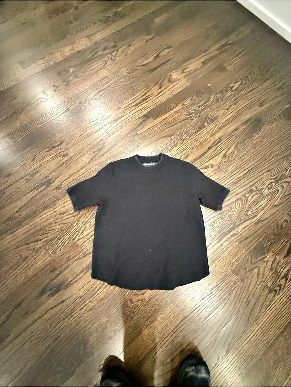 Zara Short Sleeve Tee in Black Size Medium